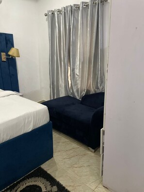 Standard Room | In-room safe, desk, laptop workspace - Century 24 Hotel and Suites  (Lagos)