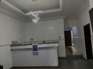 Lobby - Century 24 Hotel and Suites  (Lagos)