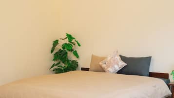 Desk, laptop workspace, free WiFi