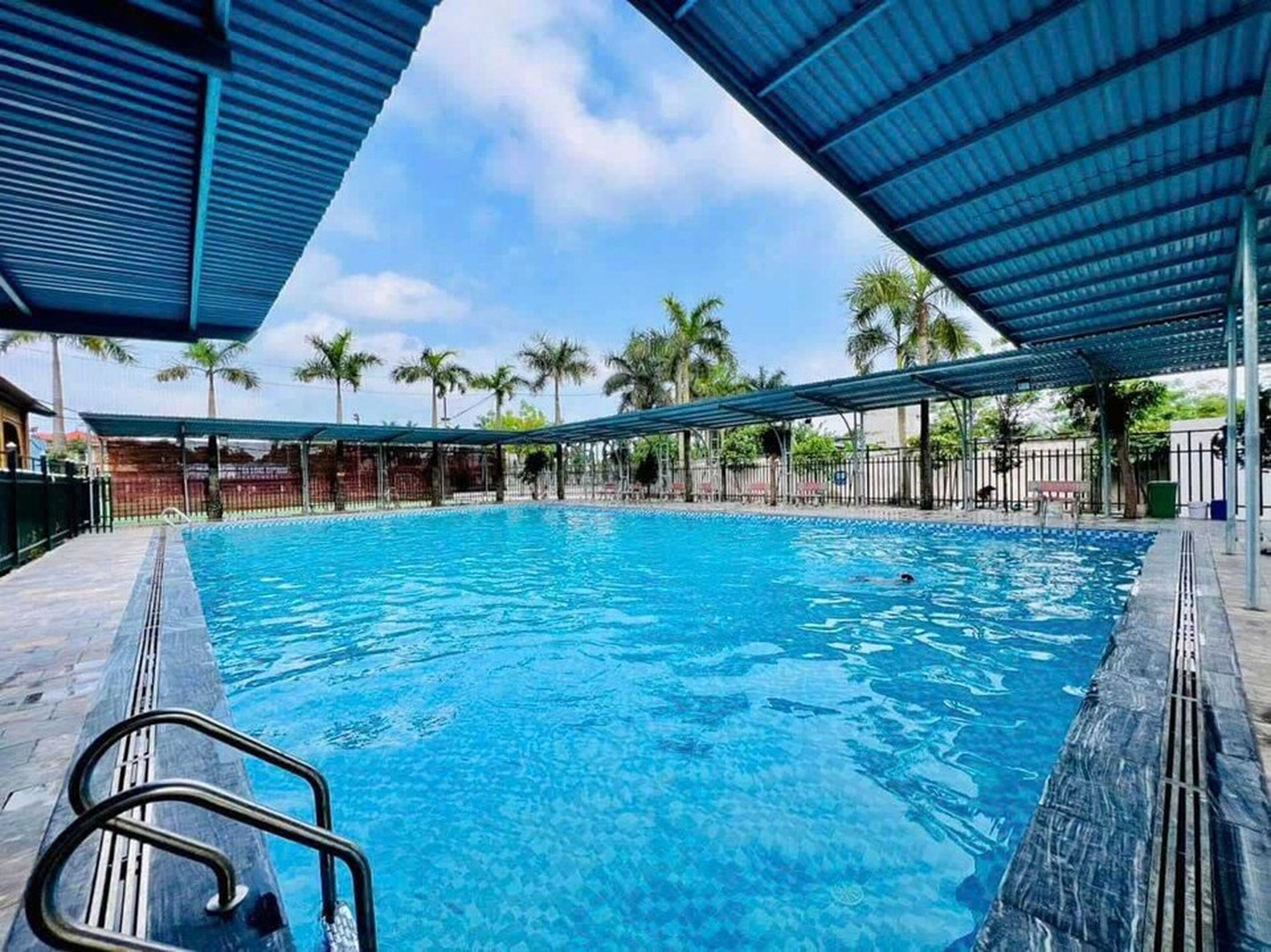 Seasonal outdoor pool