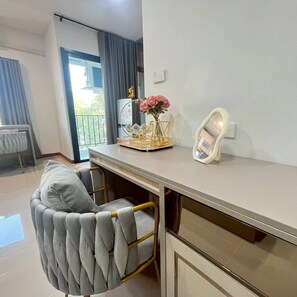Interior - ✈️ How to Get from Don Mueang Airport to The Rise 789 (Tambon Lak Hok)