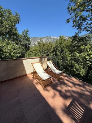 House, Mountain View | Property grounds - Kuća Zelenog Sna (Tribalj)