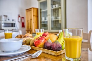 Dining - Ta Frenc Apartments - 1 BDR, 1 BTH (L-Għasri)