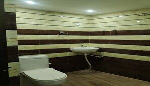 Handtücher, Seife, Shampoo, Toilettenpapier