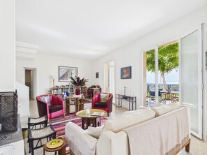 Living area - Villa Janna Hyères-Sea view & private pool (Hyères)
