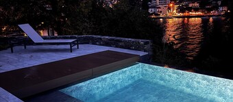 Villa Gea with pool overlooking the lake