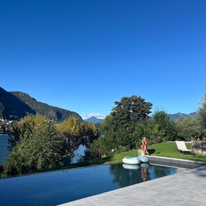 Outdoor pool - Villa Gea with pool overlooking the lake (Lenno)