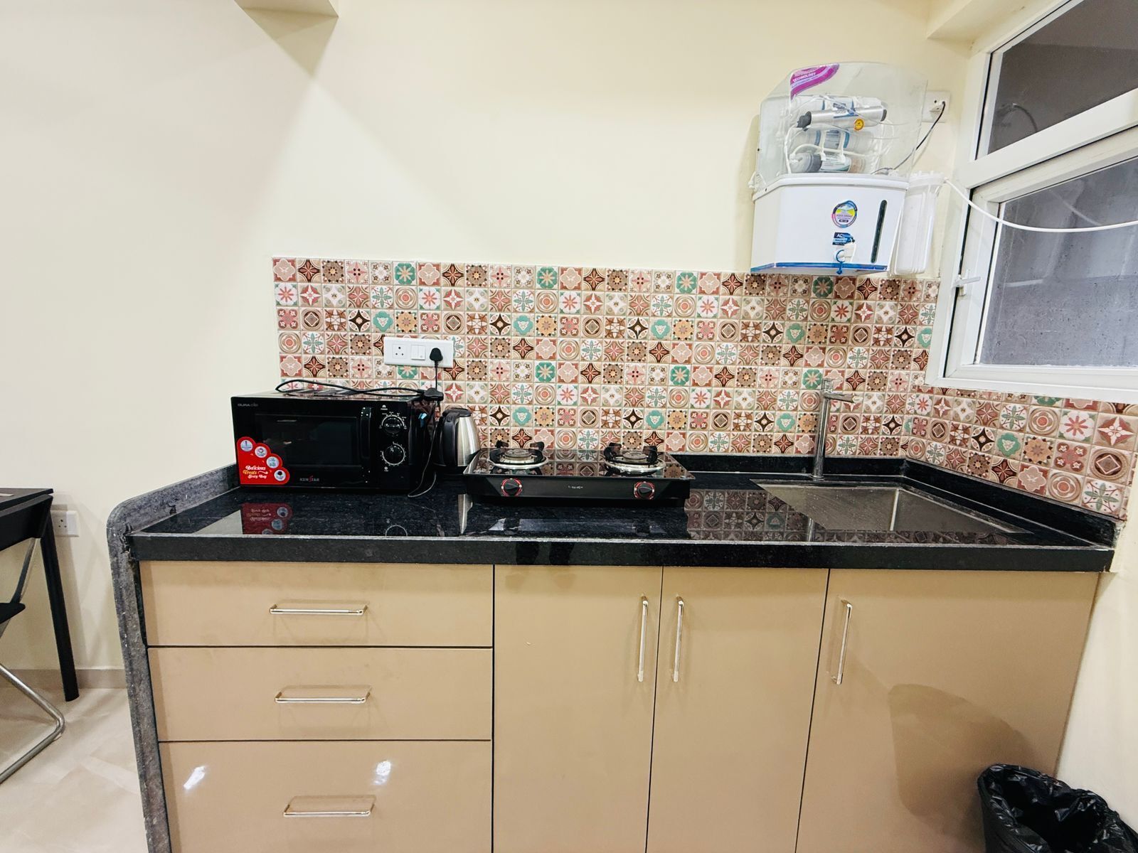 Fridge, stovetop, cookware/dishes/utensils