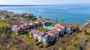 Exterior - Gasparina Pool Lakeview & Terrace apartment (Castelnuovo del Garda)