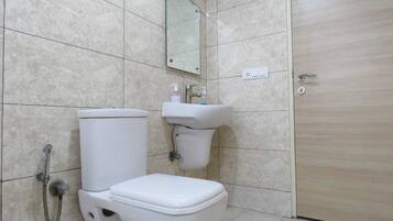 Apartemen | Kamar mandi | Shower, perlengkapan mandi gratis, handuk, dan sabun