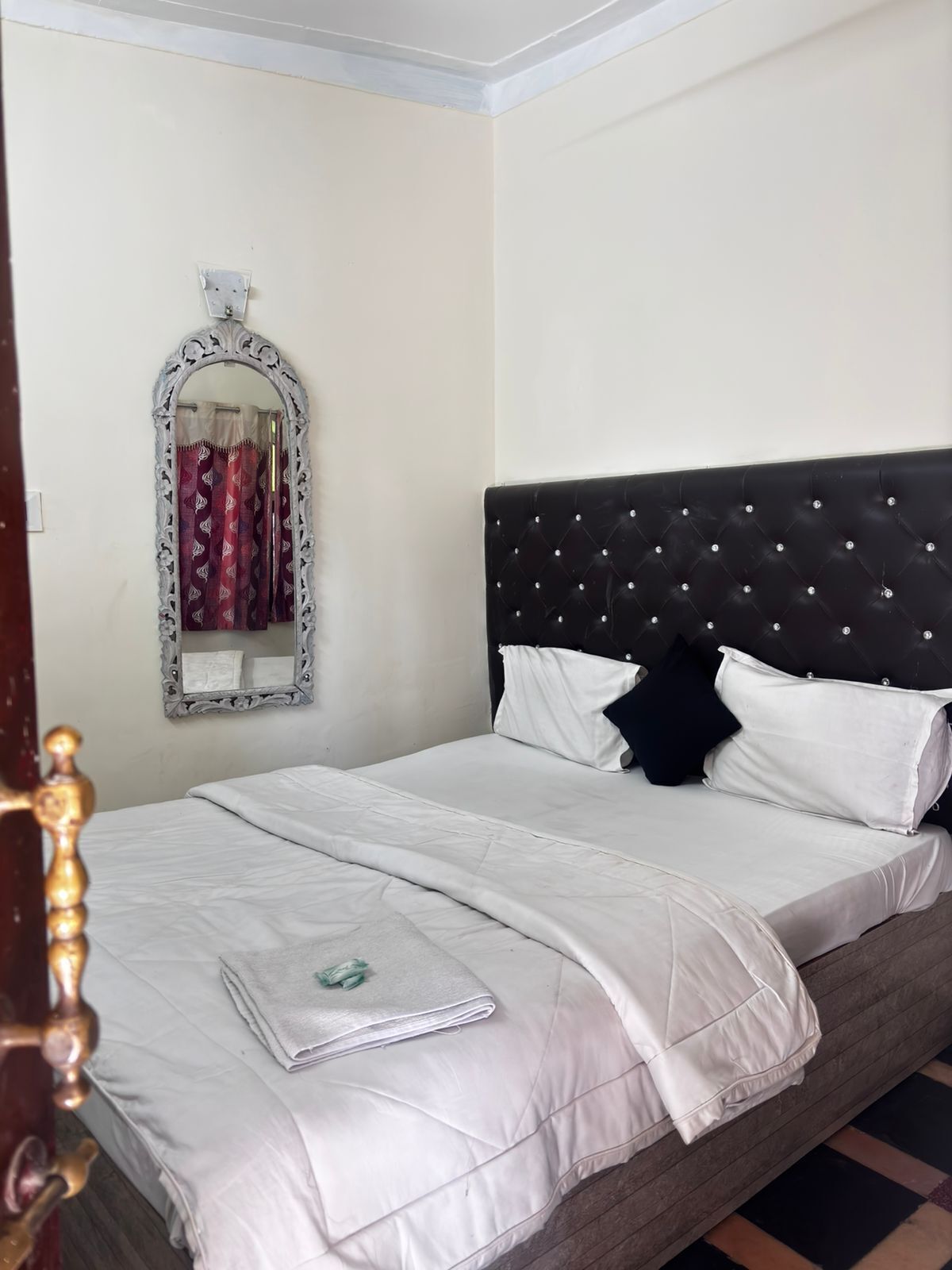 Standard Room | Free WiFi