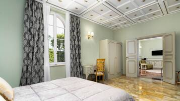 Premier Suite, Park View | Desk, laptop workspace, free WiFi, bed sheets
