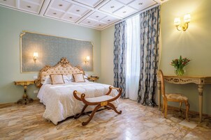 Premier Suite, Park View | Desk, laptop workspace, free WiFi