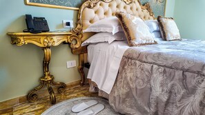 Premier Suite, Park View | Desk, laptop workspace, free WiFi, bed sheets - Hotel Villa L'Avvenire (Siena)