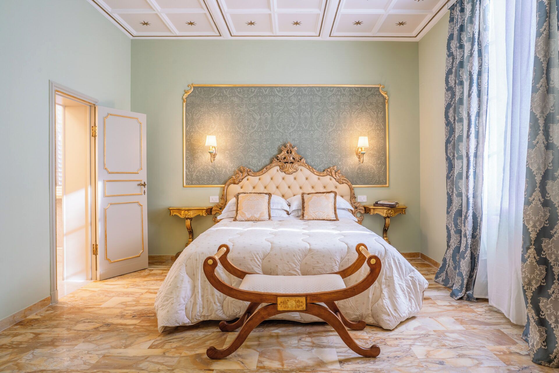 Premier Suite, Park View | Desk, laptop workspace, free WiFi