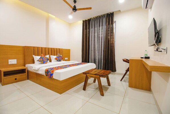 Executive Room | Free WiFi - The Gravity Inn (Indore)