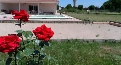 Bed and Breakfast 'Côté Campagne' with Mountain View, Shared Pool and Wi-Fi