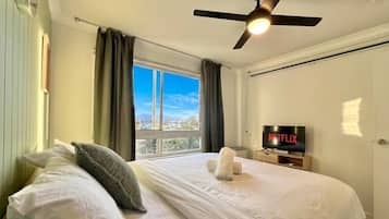 2 habitaciones, escritorio, tabla de planchar con plancha y wifi