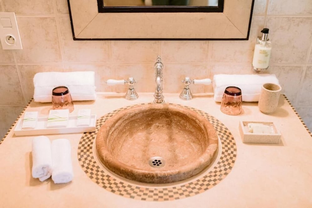 Le Mas de La Rose by null