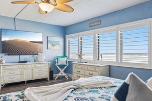 2 bedrooms, iron/ironing board, free WiFi, bed sheets - 🌴 Castle Reef 201 🌊 Oceanfront 2 Bedrooms | 2 Bathrooms | Sleeps 7 (New Smyrna Beach)