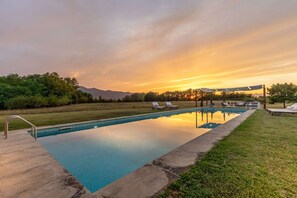 Villa | Pool | Indoor pool, outdoor pool - Farmhouse in Tuscany With Pool and Pizza Oven (Castelfranco di Sotto)