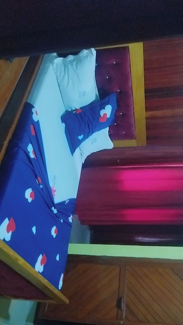 Classic Room, Balcony | Desk, laptop workspace, free WiFi - hotel le printemps (Douala)