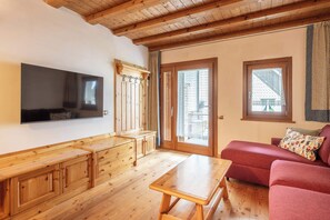 TV, offices - Beautiful ground floor flat few steps from centre (Cortina d'Ampezzo)