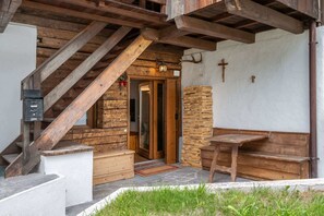 Exterior detail - Beautiful ground floor flat few steps from centre (Cortina d'Ampezzo)