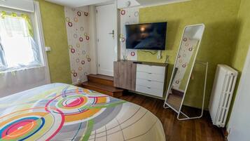 4 Schlafzimmer, Bügeleisen/Bügelbrett, WLAN, Bettwäsche