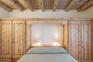 3 bedrooms, desk, iron/ironing board, WiFi - Brand new apartment in San Vito di Cadore (San Vito di Cadore)