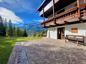 Exterior - Charming ground floor flat with mountain views (Cortina d'Ampezzo)
