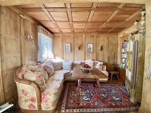 TV, offices - Charming ground floor flat with mountain views (Cortina d'Ampezzo)