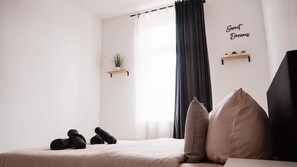 1 bedroom, WiFi, bed sheets - Vacation apartment - beautiful home Li-Apartments (Pforzheim)