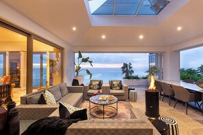 Terrace/patio - YOLO Spaces - Clifton White House Villa (Cape Town)