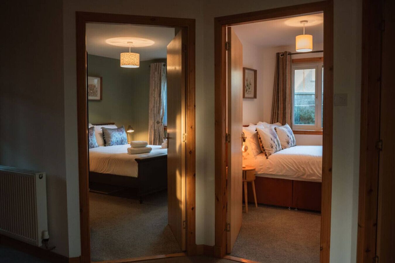 3 bedrooms, desk, WiFi, bed sheets