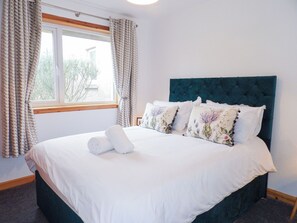 3 Schlafzimmer, Schreibtisch, WLAN, Bettwäsche