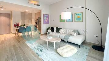 Leilighet, balkong | Oppholdsområde