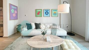 Leilighet, balkong | Oppholdsområde