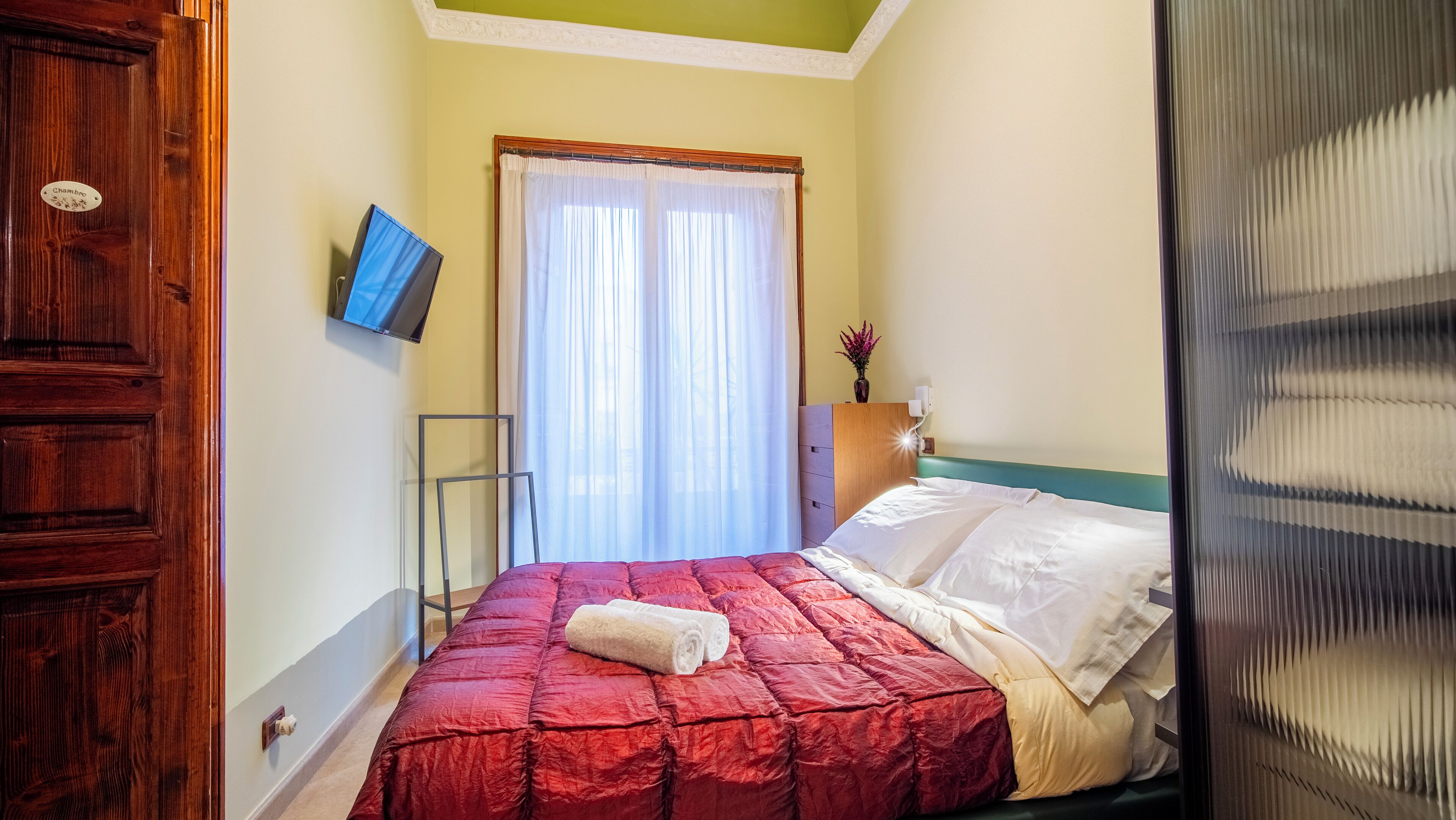 標準公寓 | 熨斗/熨衣板、免費無線上網