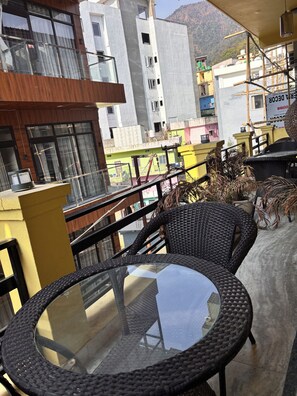 Deluxe Double Room, Balcony, Mountain View | Outdoor dining - Hotel sukoon tapovan (Rishikesh)