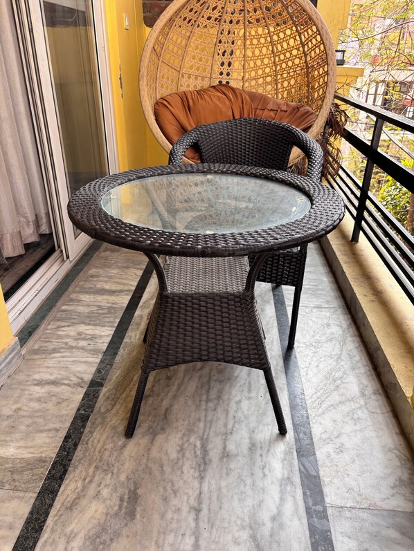 Deluxe Double Room, Balcony, Mountain View | Outdoor dining - Hotel sukoon tapovan (Rishikesh)