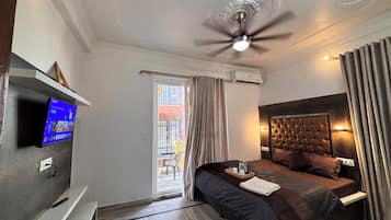 Deluxe Double Room, Balcony, Mountain View