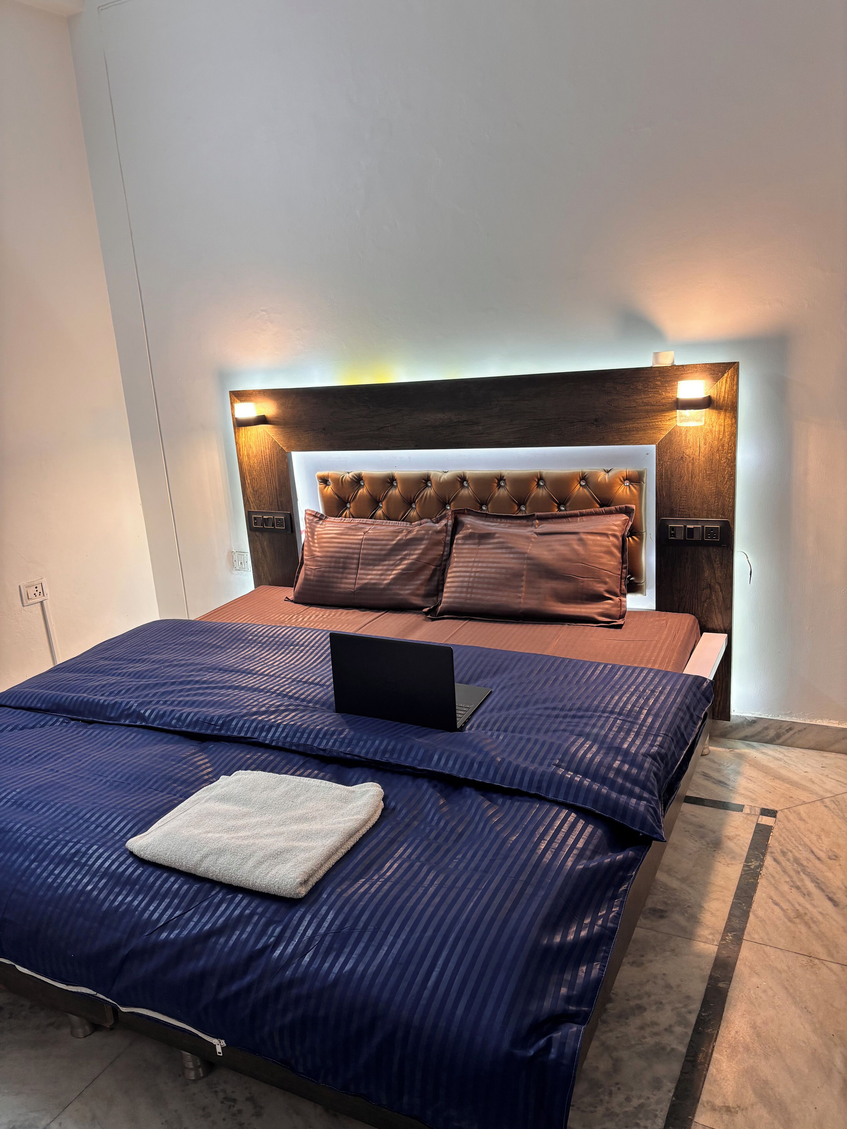 Deluxe Double or Twin Room | Desk, laptop workspace, free WiFi