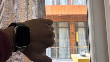 Deluxe Double Room, Balcony, Mountain View | Interior