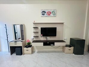 Bureau, Wi-Fi gratuit, draps fournis