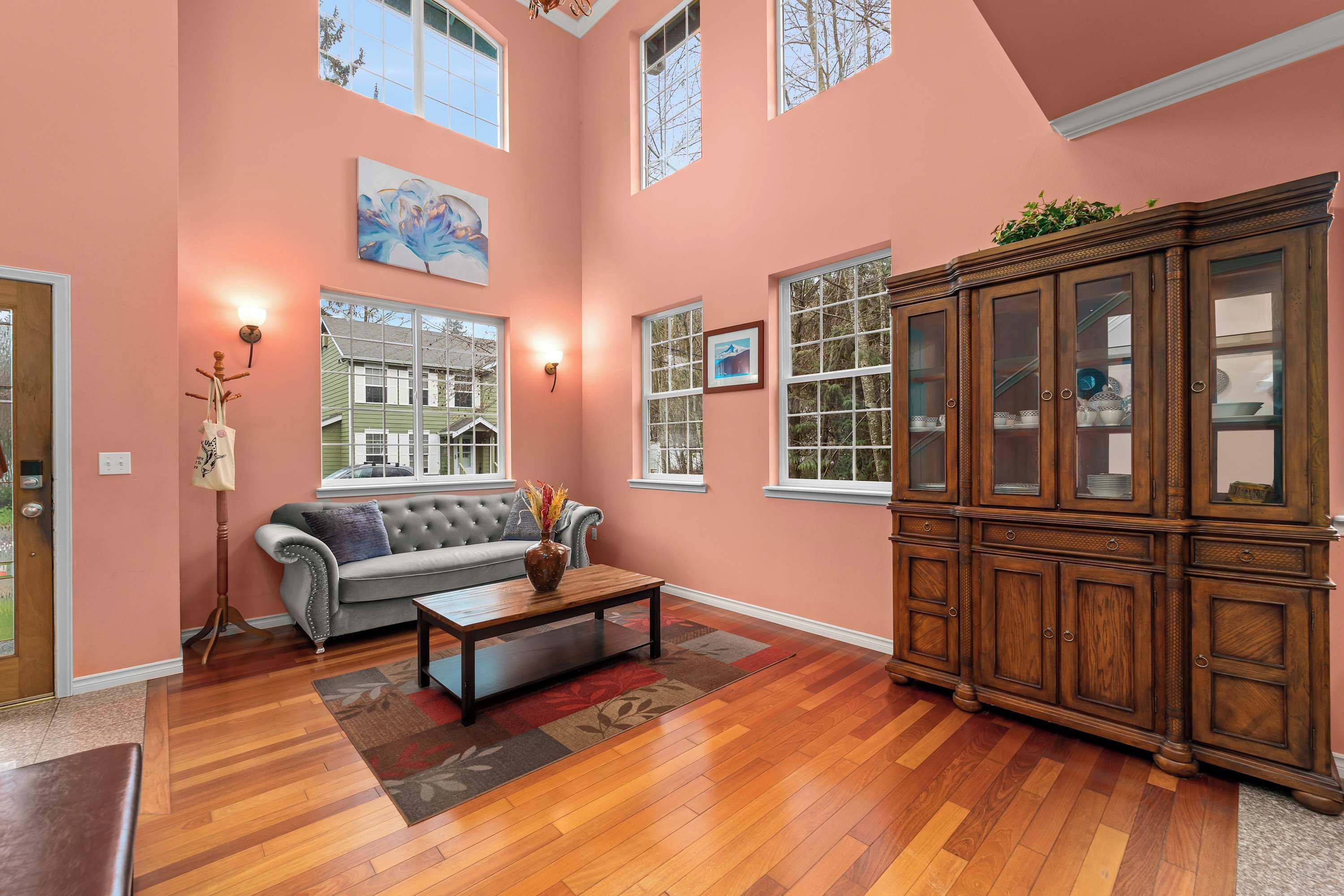 Smart TV, fireplace, video games, offices