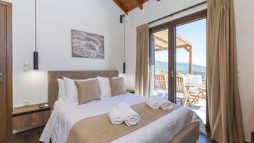 Elithea Villa Two | In-room safe, soundproofing, iron/ironing board, free WiFi