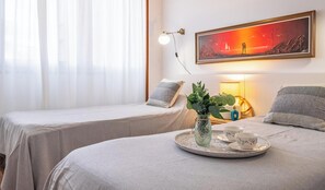 2 bedrooms, free WiFi - Seafront Apartment in Palamós with Air Conditioning and Wifi (Palamós)