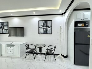 Apartment, 1 Schlafzimmer, Raucher, Balkon | Esszimmer