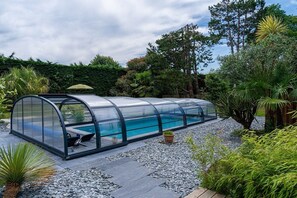 Innenpool, beheizter Pool